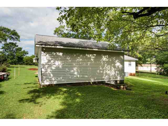 Photo of 106 Cloverdale Drive Photo of 106 Cloverdale Drive