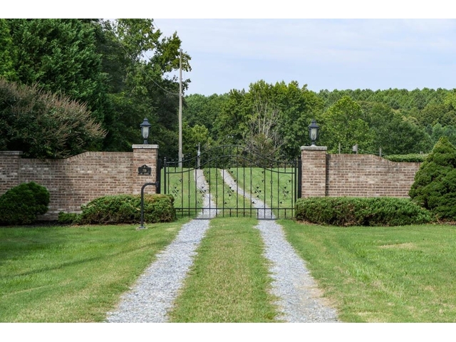 Photo of 719 Hickory Hollow Rd Photo of 719 Hickory Hollow Rd