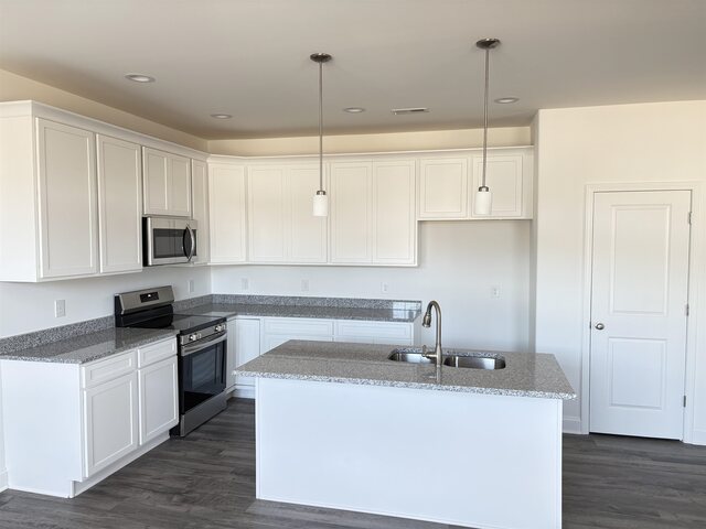 Photo of 6024 Peregrine Lane Photo of 6024 Peregrine Lane