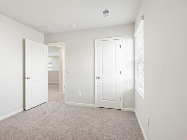 Photo of 324 Fair Cross Circle