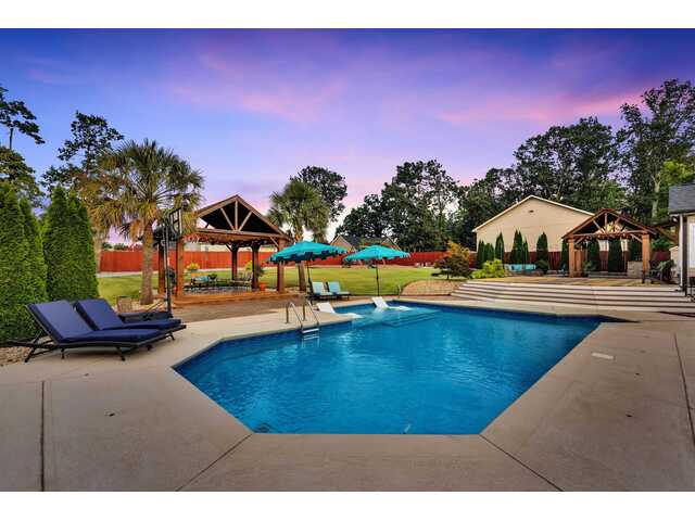 Photo of 380 Forrester Drive