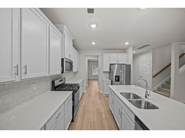 Photo of 104 Madison Court