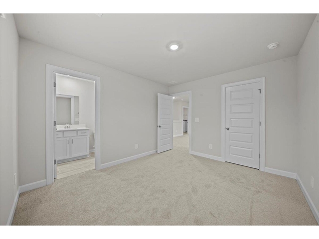 Photo of 104 Madison Court