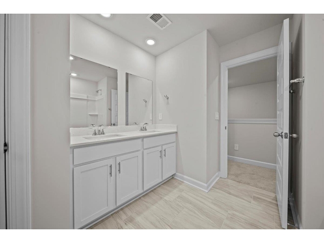 Photo of 104 Madison Court