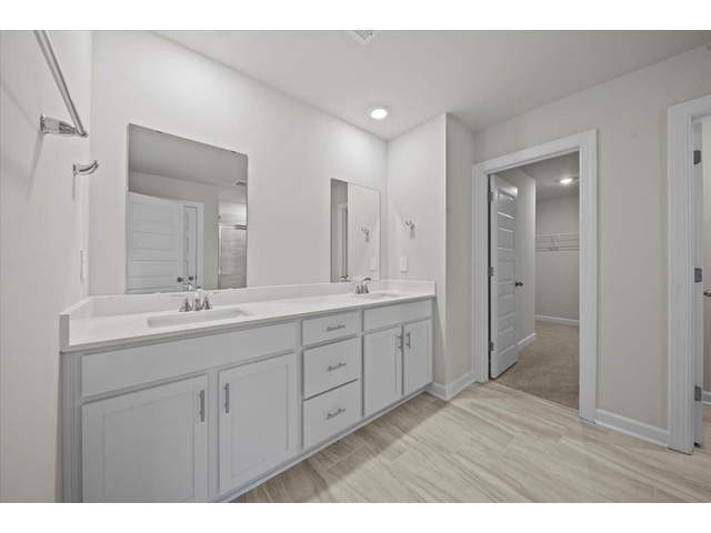 Photo of 104 Madison Court