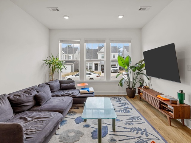 Photo of 476 Mill Park Way