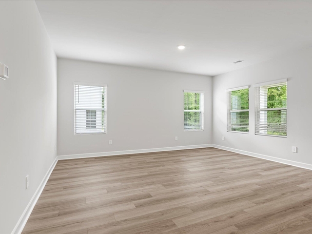 Photo of 207 Merriweather Way Photo of 207 Merriweather Way