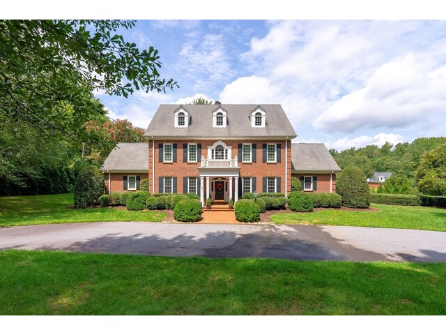 Photo of 291 Montgomery Dr