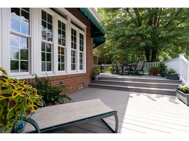 Photo of 291 Montgomery Dr Photo of 291 Montgomery Dr