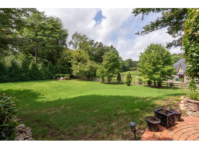 Photo of 291 Montgomery Dr Photo of 291 Montgomery Dr