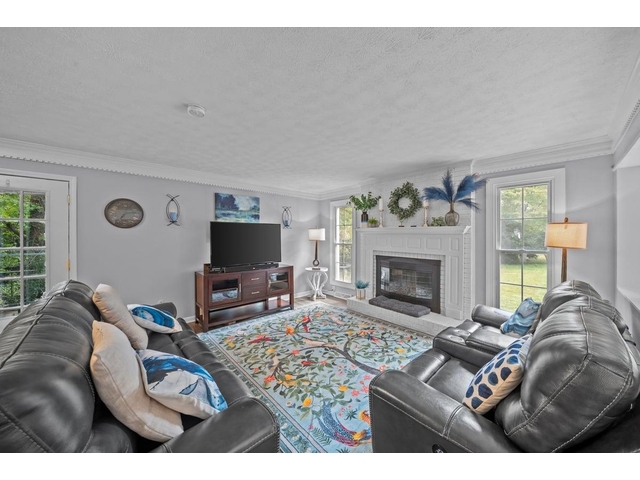 Photo of 213 Harts Lane
