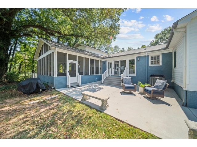 Photo of 213 Harts Lane