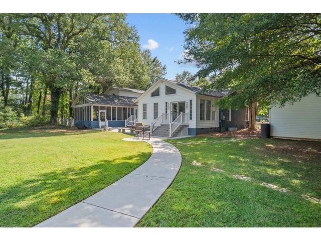 Photo of 213 Harts Lane
