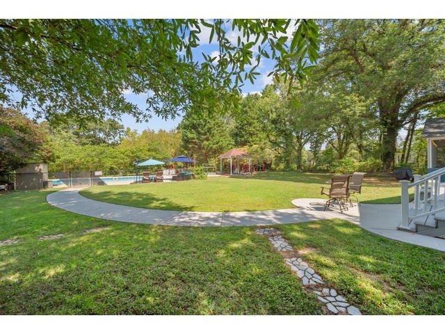 Photo of 213 Harts Lane