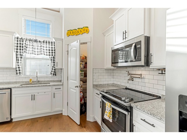 Photo of 211 W Ridgewater Drive