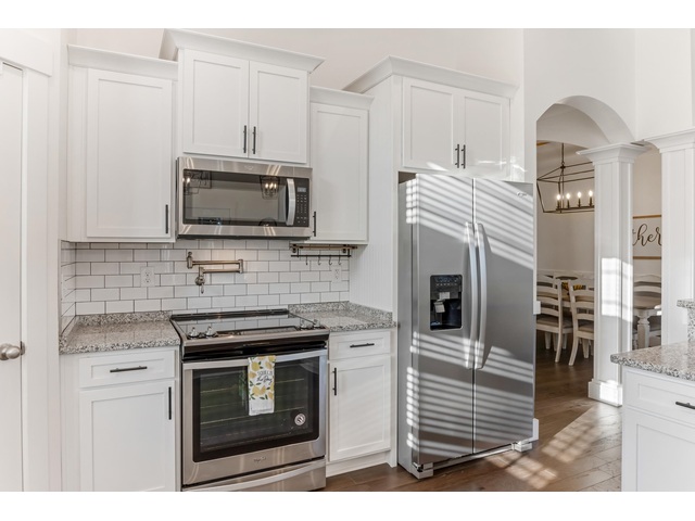 Photo of 211 W Ridgewater Drive