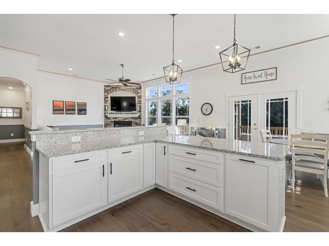 Photo of 211 W Ridgewater Drive