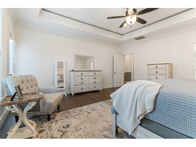 Photo of 211 W Ridgewater Drive