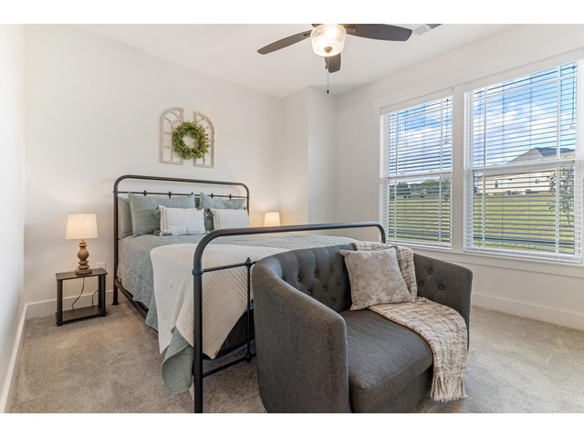 Photo of 211 W Ridgewater Drive