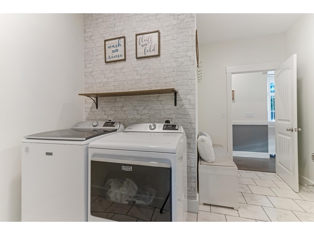 Photo of 211 W Ridgewater Drive