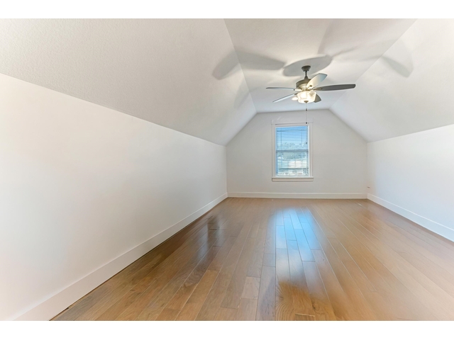 Photo of 211 W Ridgewater Drive