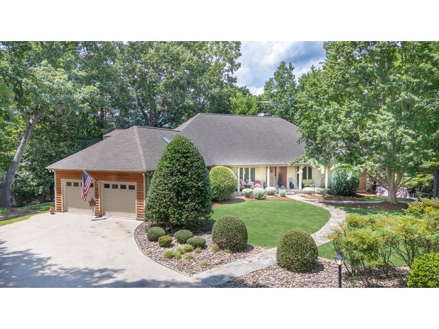 Photo of 270 Foxwood Drive