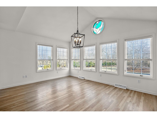 Photo of 1 Sweetbriar Ct