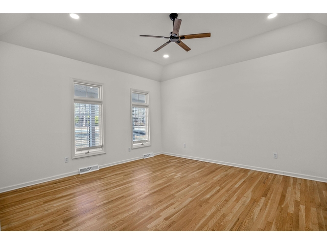 Photo of 1 Sweetbriar Ct