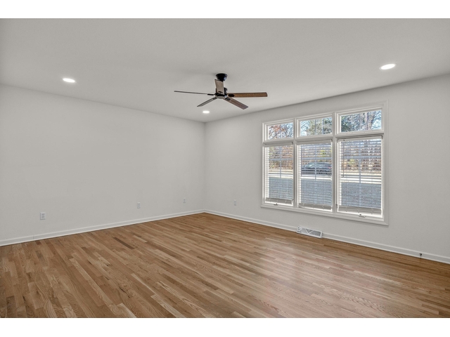 Photo of 1 Sweetbriar Ct