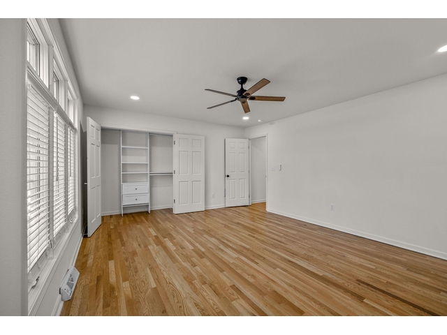 Photo of 1 Sweetbriar Ct