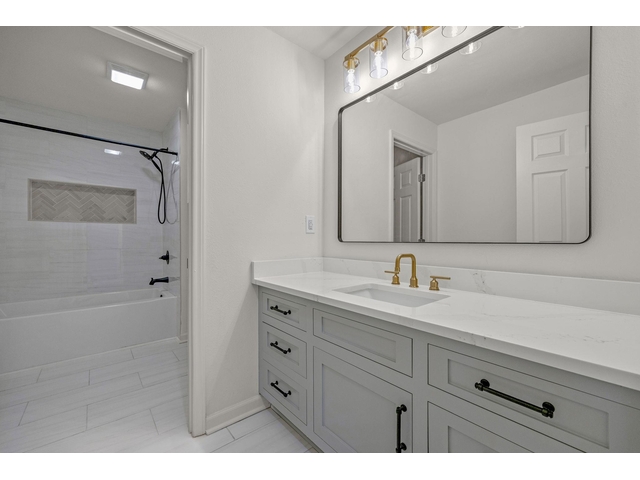 Photo of 1 Sweetbriar Ct