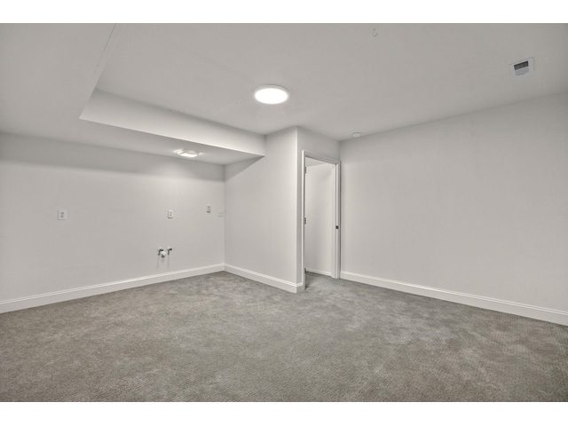 Photo of 1 Sweetbriar Ct