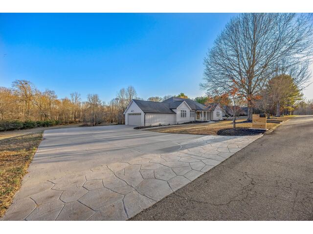 Photo of 1 Sweetbriar Ct