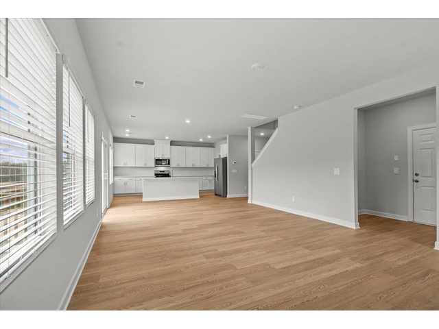 Photo of 552 Ward Wilson Trail