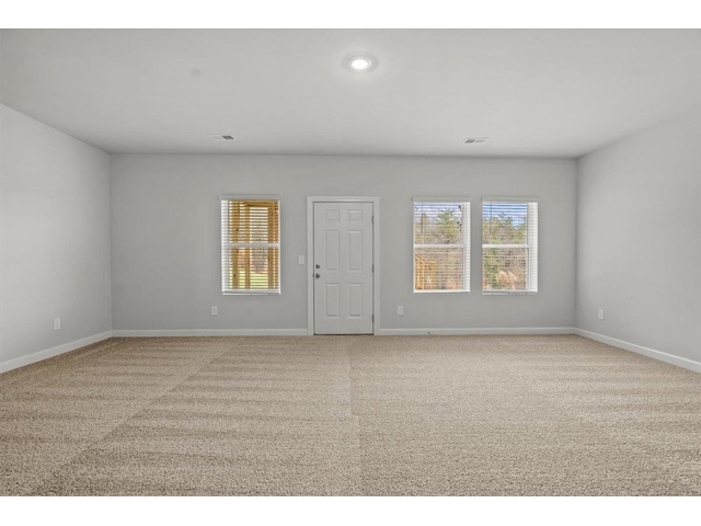 Photo of 552 Ward Wilson Trail