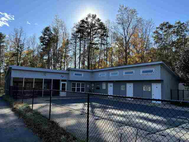 Photo of 260 Cherokee Drive Photo of 260 Cherokee Drive