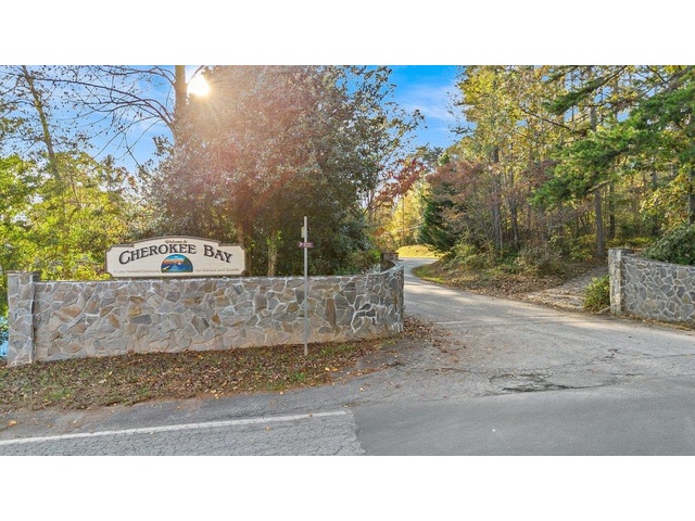 Photo of 260 Cherokee Drive Photo of 260 Cherokee Drive