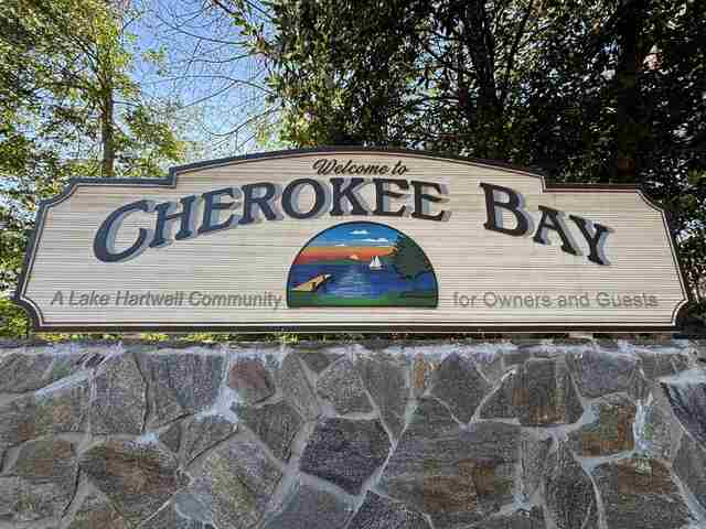 Photo of 260 Cherokee Drive Photo of 260 Cherokee Drive