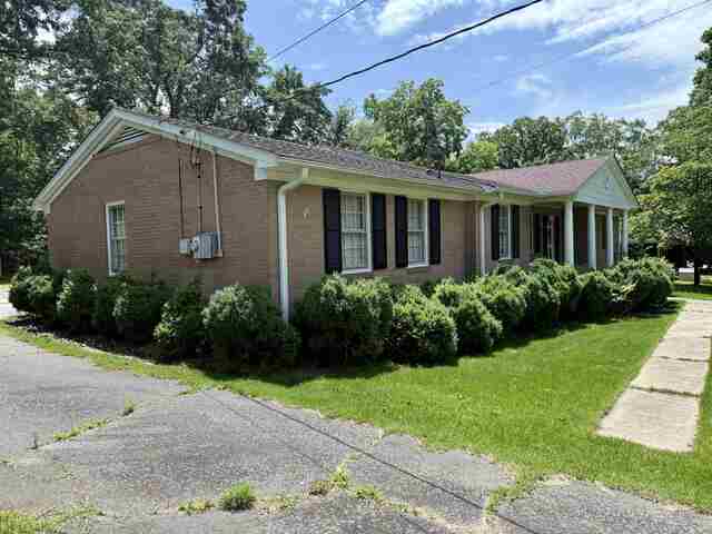 Photo of 219 Hillcrest Drive Photo of 219 Hillcrest Drive