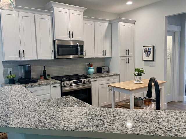Photo of 409 Shadow Oak Court