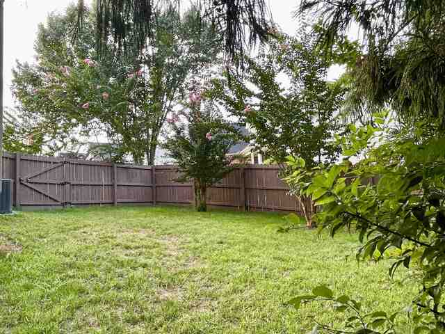 Photo of 409 Shadow Oak Court