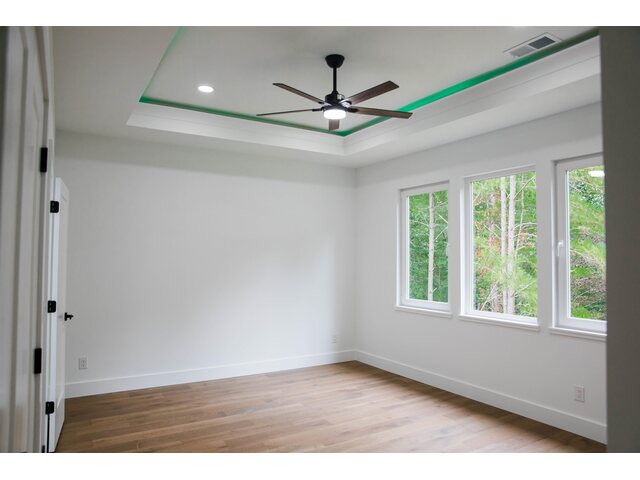 Photo of 532 S Fredrick Way