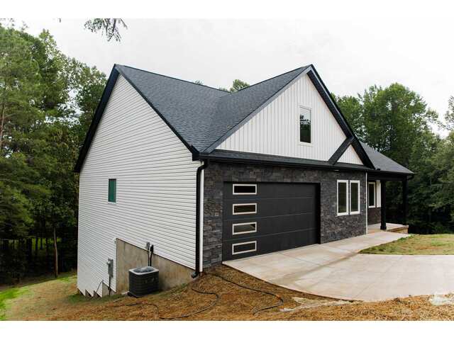Photo of 532 S Fredrick Way