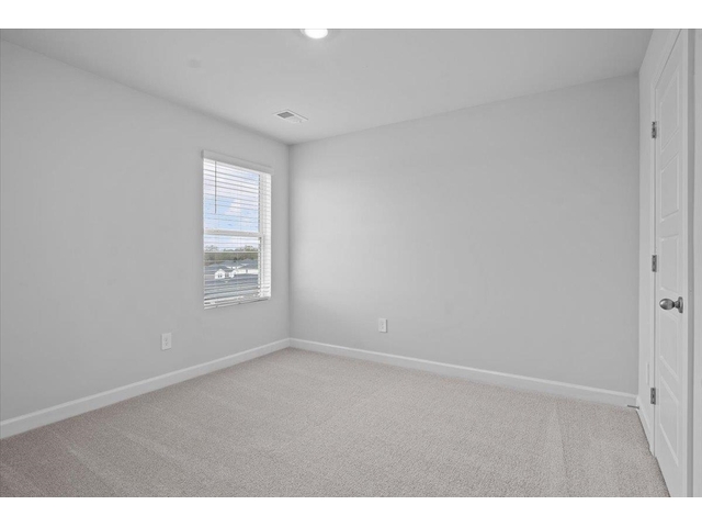 Photo of 595 Ward Wilson Trail