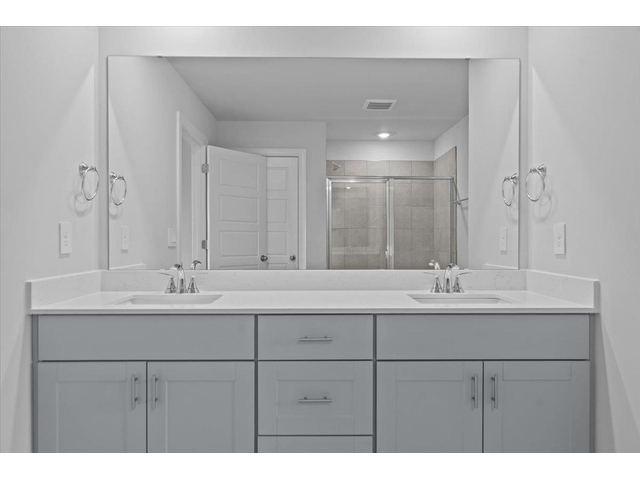 Photo of 595 Ward Wilson Trail