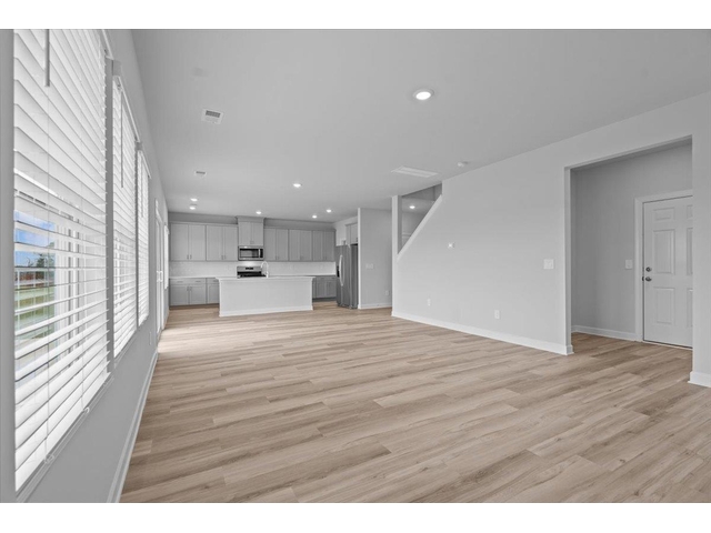 Photo of 595 Ward Wilson Trail