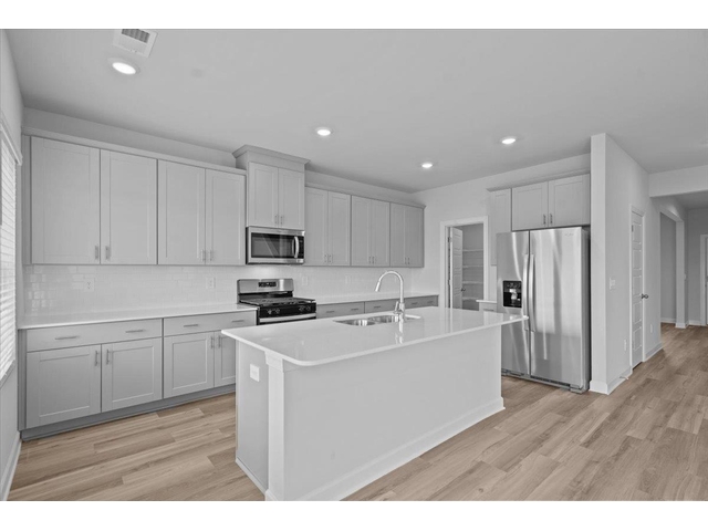 Photo of 595 Ward Wilson Trail