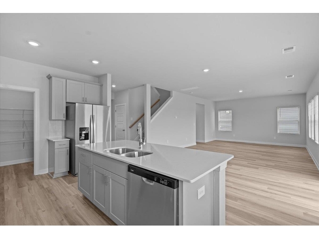 Photo of 595 Ward Wilson Trail