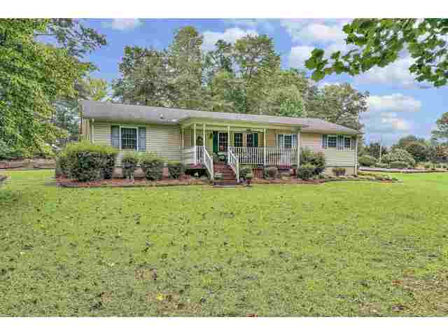 Photo of 701 Aspen Drive Photo of 701 Aspen Drive