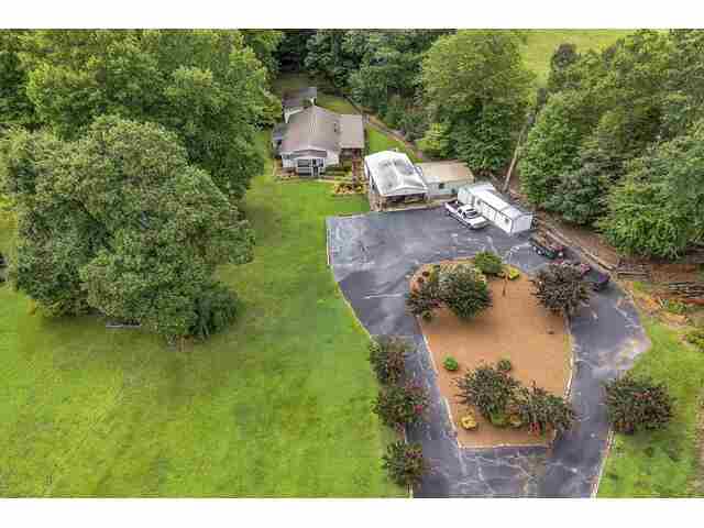 Photo of 701 Aspen Drive Photo of 701 Aspen Drive